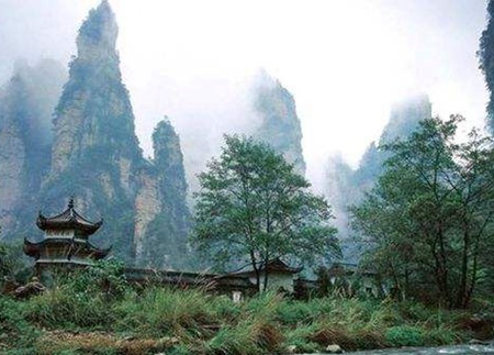 2D Pure Play Travel:Zhangjiajie-Yuanjiajie-Yangjiajie-Tianzi Mountain