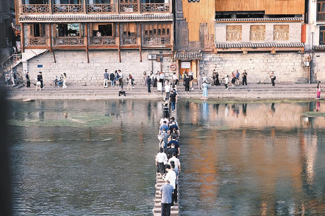Bullet train creates 'cultural corridor'