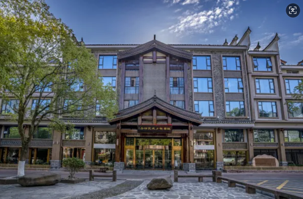 Fenghuang Chengyun Yuexi Resort