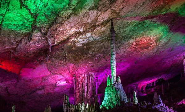 Huanglong Cave.jpg