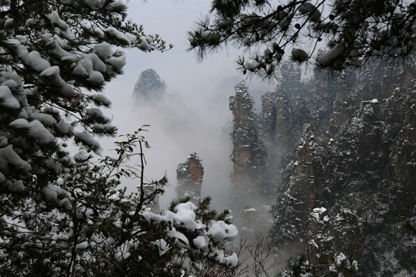 Zhangjiajie's ice and snow clouds enters the painting