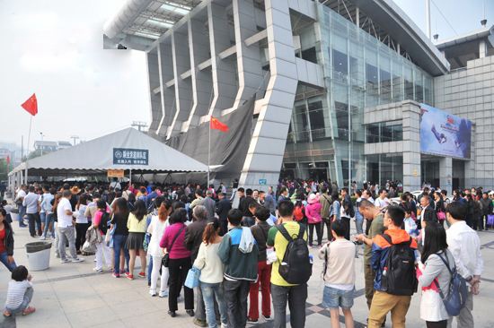 Qingming Holiday,Zhangjiajie receives more than 1.25 million visitors