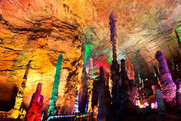 Huanglong Cave.jpg