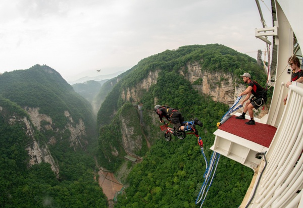 bungee jumping1.jpg