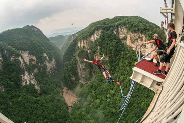 bungee jumping2.jpg